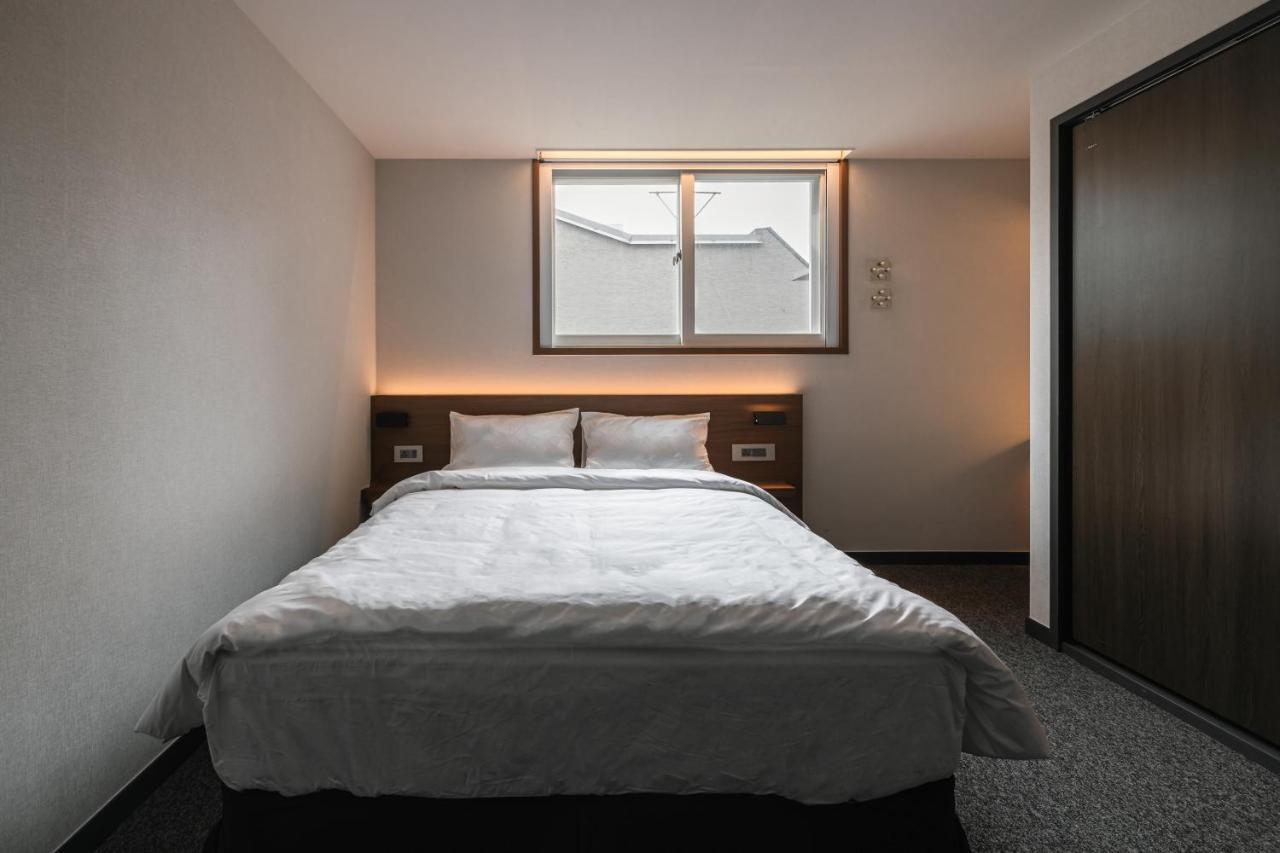 Pillowsopher Hongdae Сеул Экстерьер фото