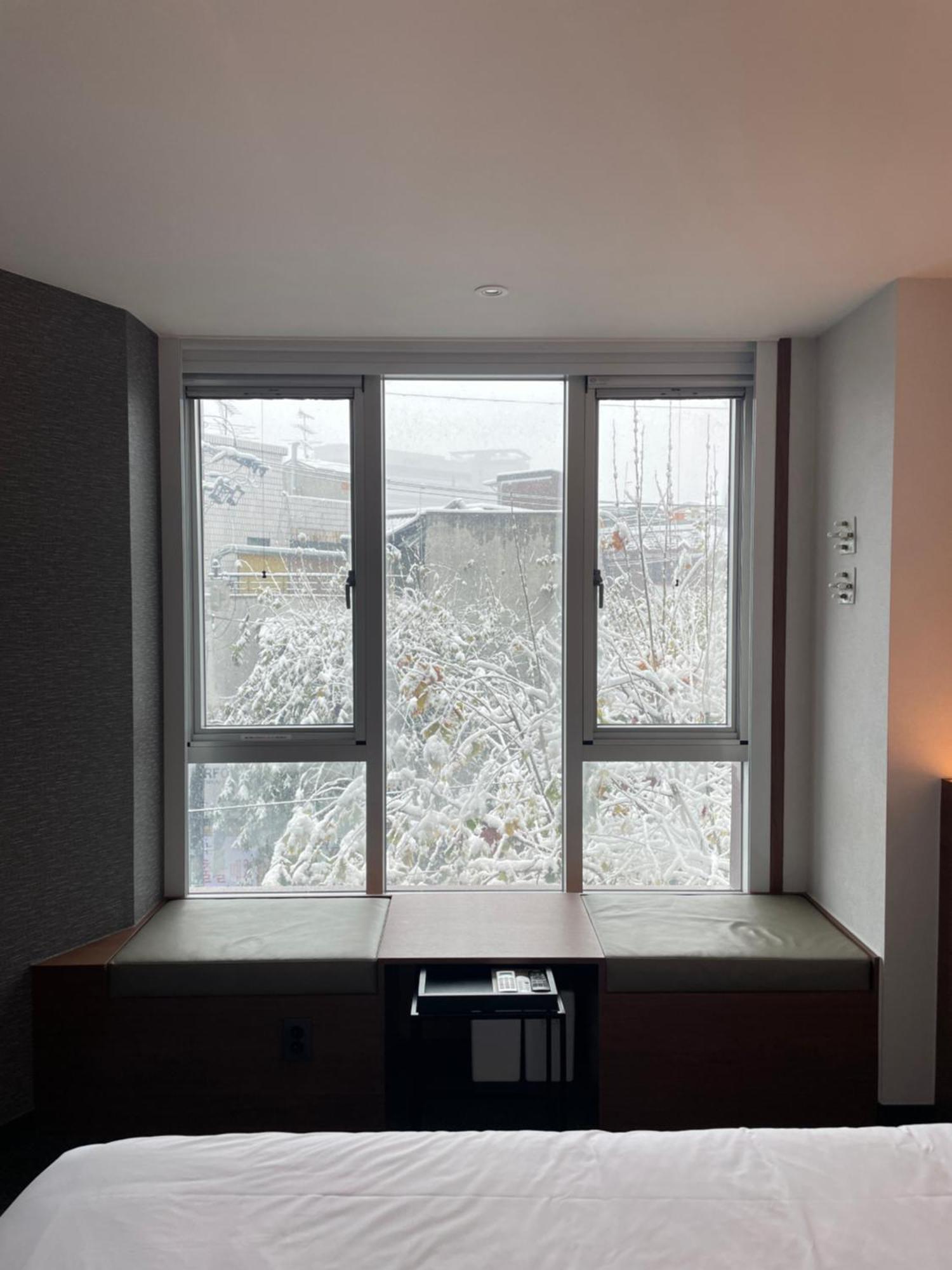 Pillowsopher Hongdae Сеул Экстерьер фото