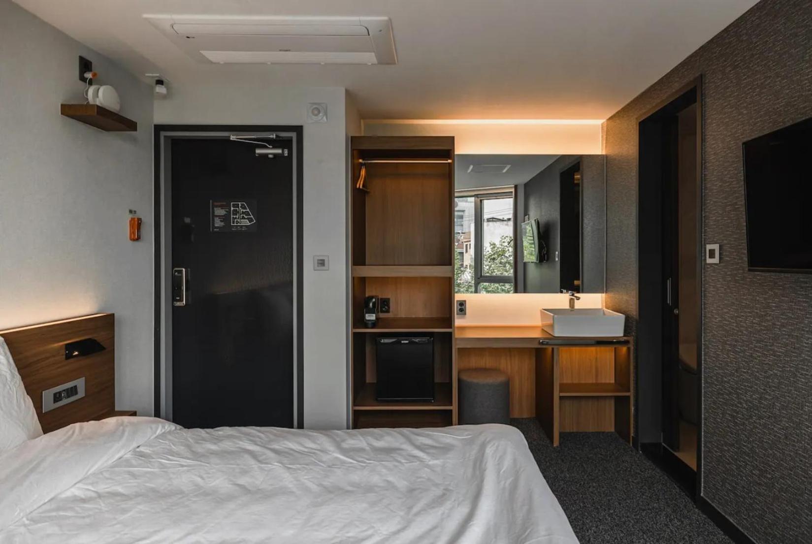 Pillowsopher Hongdae Сеул Экстерьер фото